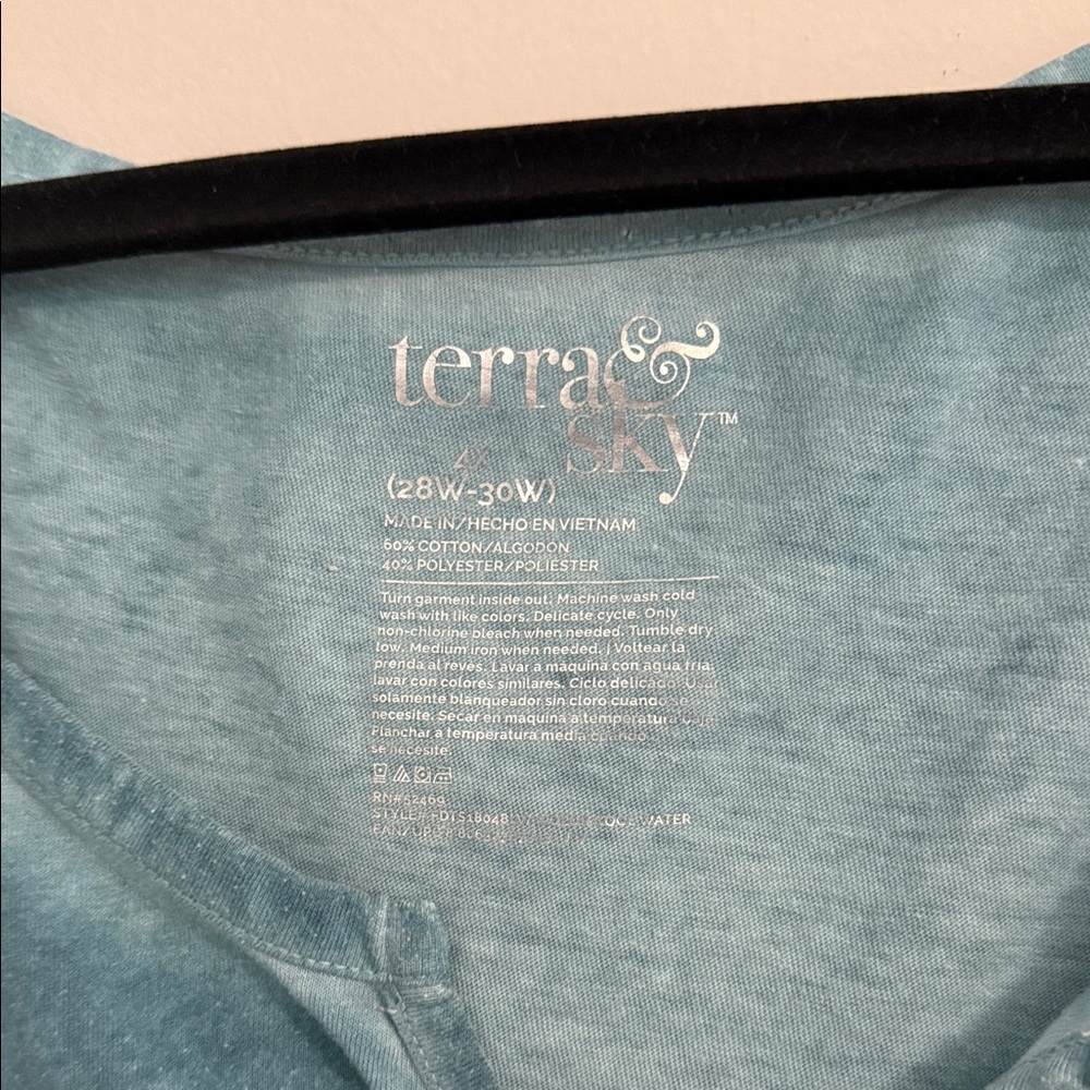 Terra & Sky Blue Short Sleeve Top - Picture 2 of 2